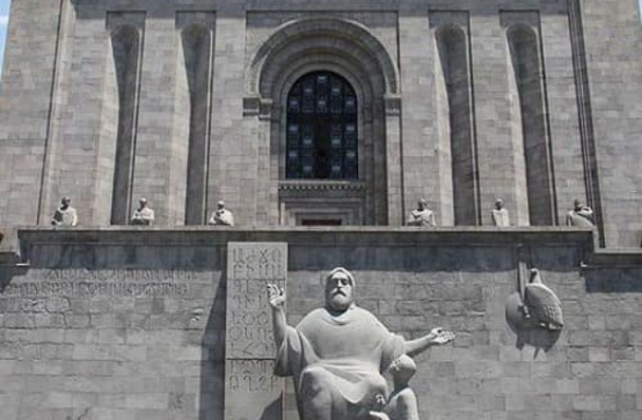 Արդյոք վստա՞հ եք, որ սա բրիտանական հատուկ ծառայությունների, կամ նույն այդ խաղաղապահ կորպուսի պրոյեկտը չէ՞, Մատենադարանում պահվող փաստաթղթերին տիրանալու համար